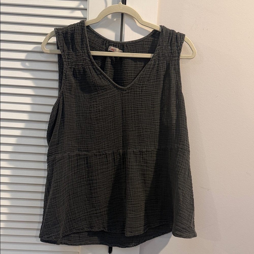 Faherty Black Textured V-Neck Sleeveless Tank